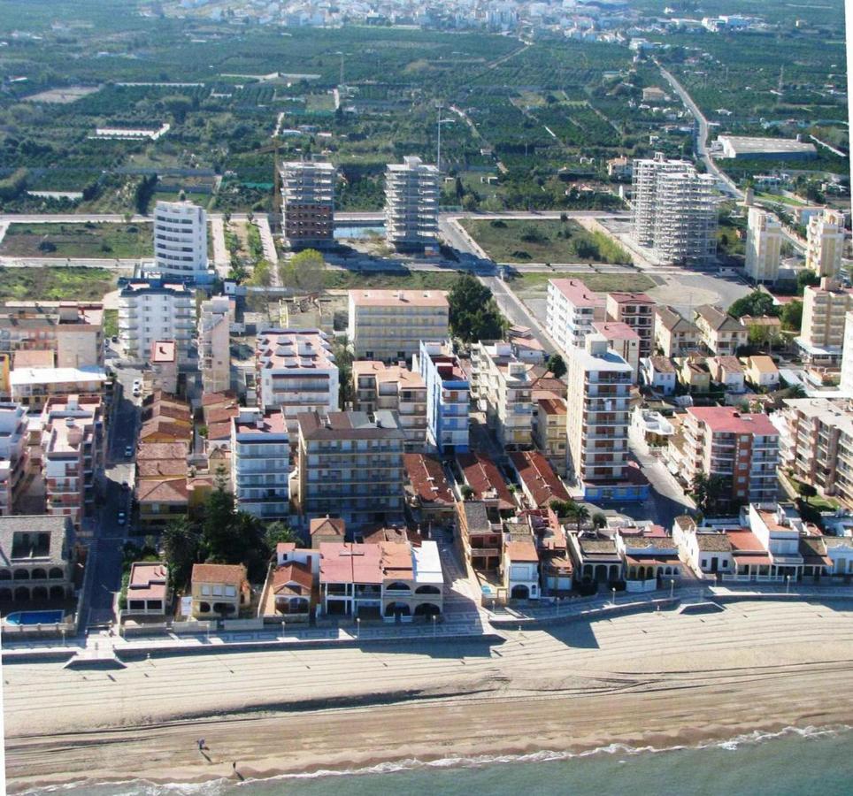 Piles - Apartment - Sleeps 7 - Parking - Seafront Extérieur photo