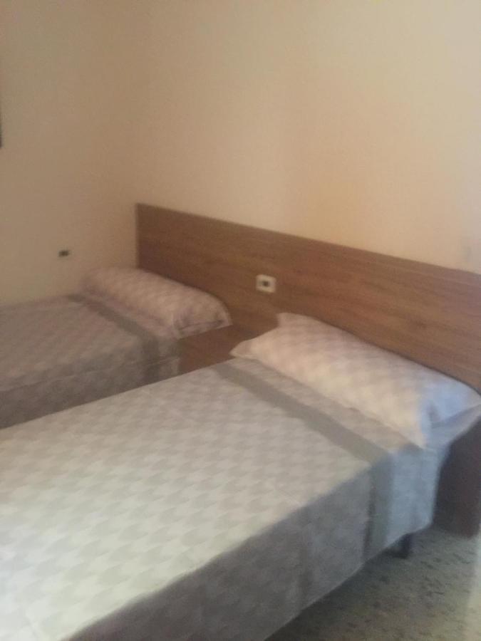 Piles - Apartment - Sleeps 7 - Parking - Seafront Extérieur photo