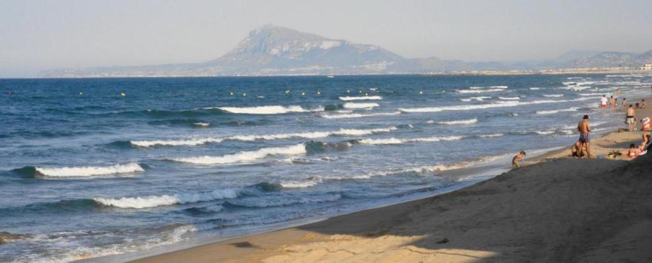 Piles - Apartment - Sleeps 7 - Parking - Seafront Extérieur photo